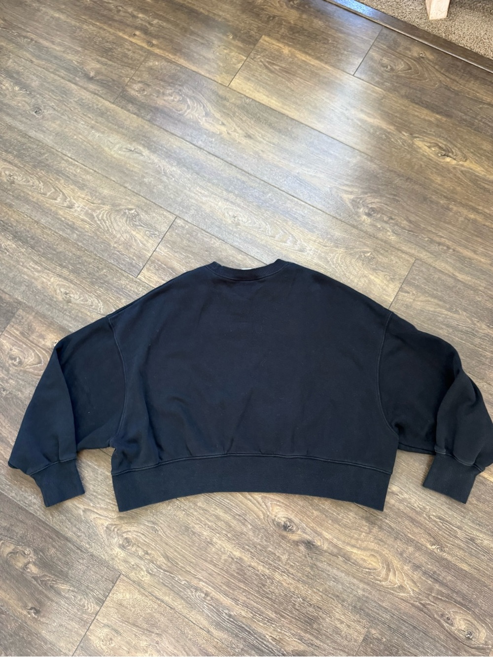 Nike Women’s Oversized Cropped Crewneck Sweatshirt Black Medium - Picture 5 of 5